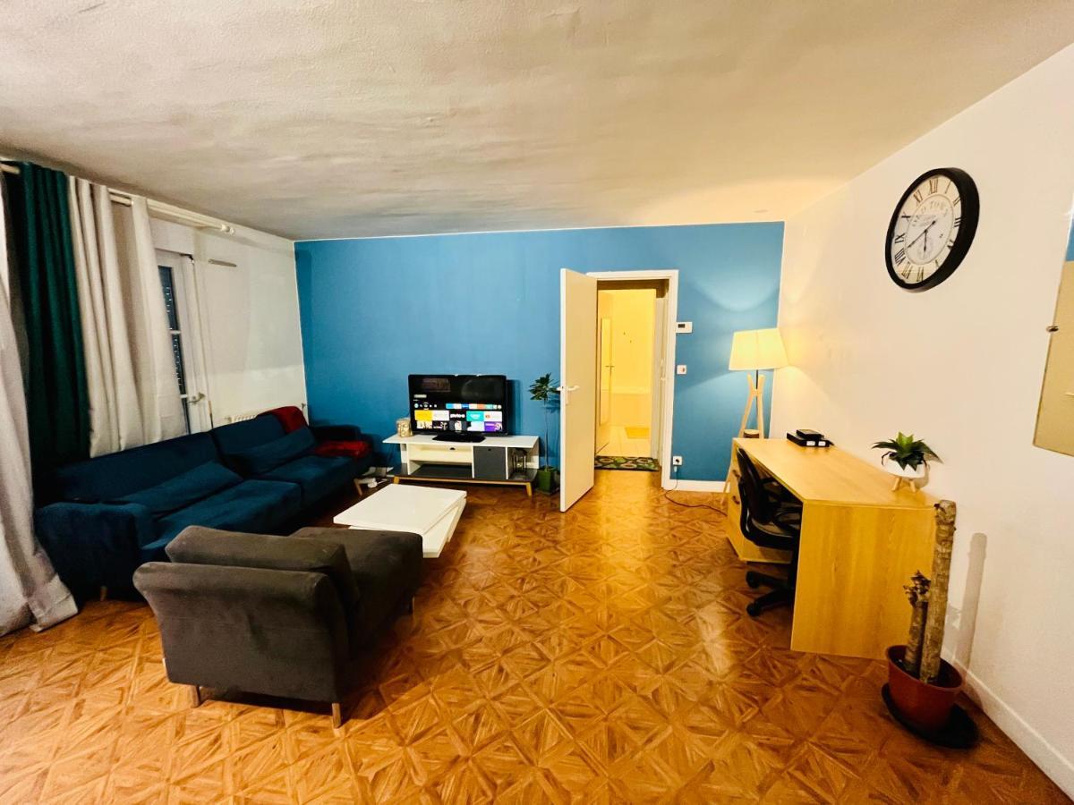 Stylish Unit In The Center Of Senlis Appartement Senlis  Buitenkant foto