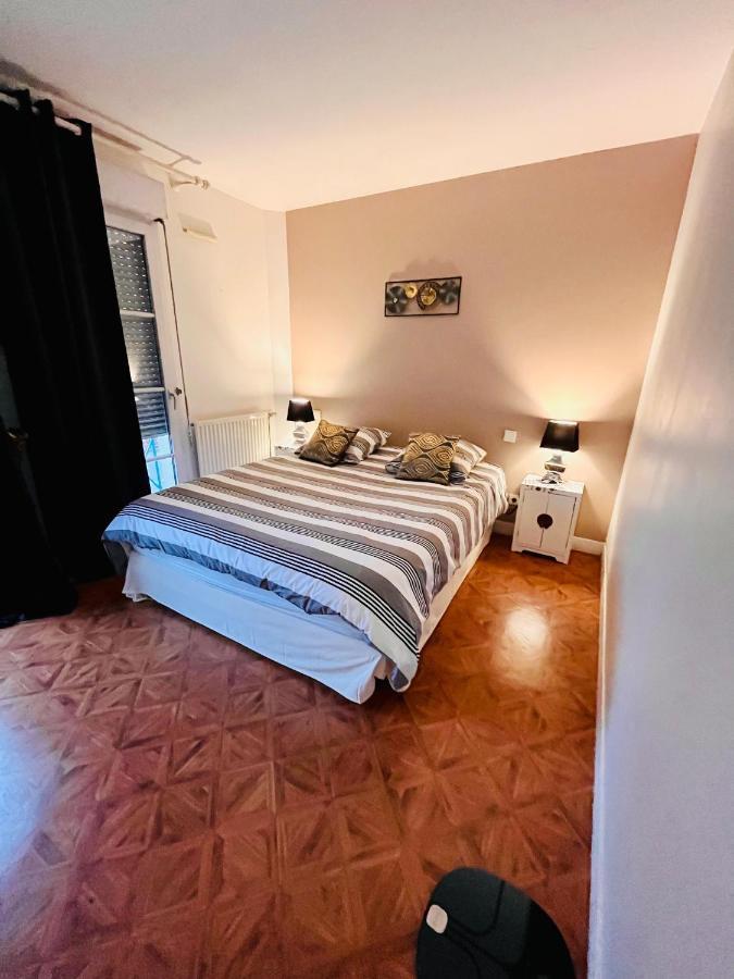 Stylish Unit In The Center Of Senlis Appartement Senlis  Buitenkant foto